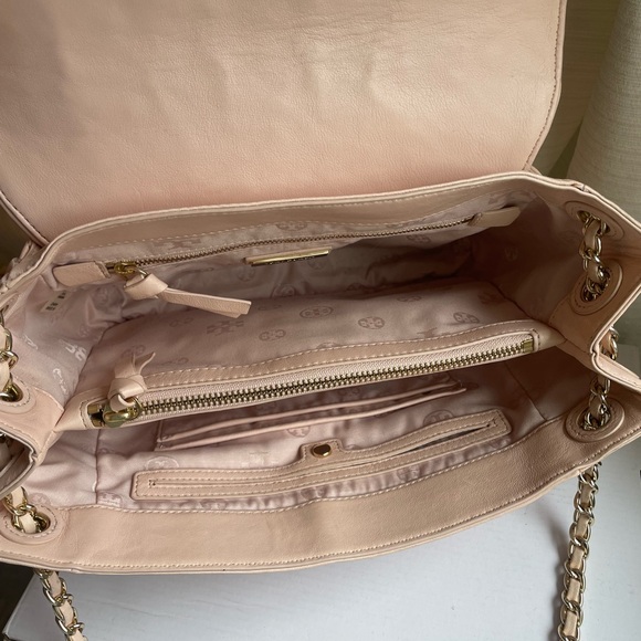 Tory Burch Quilted Chain-Handle Shoulder Bag in Pale Pink - Picture 12 of 16